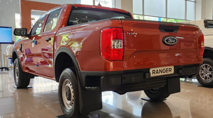 ford ranger xl 4x4mt 1